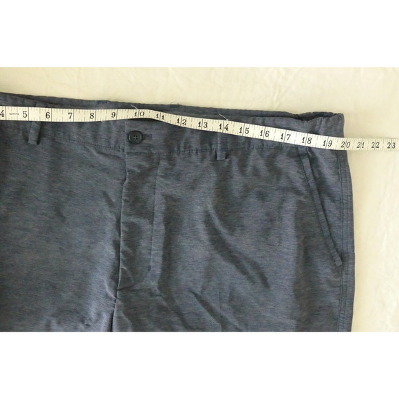 Greg Norman Golf Shorts Men's Sz 38 Blue/Gray Tech Cargo Leg Pocket Performance - Picture 6 of 11